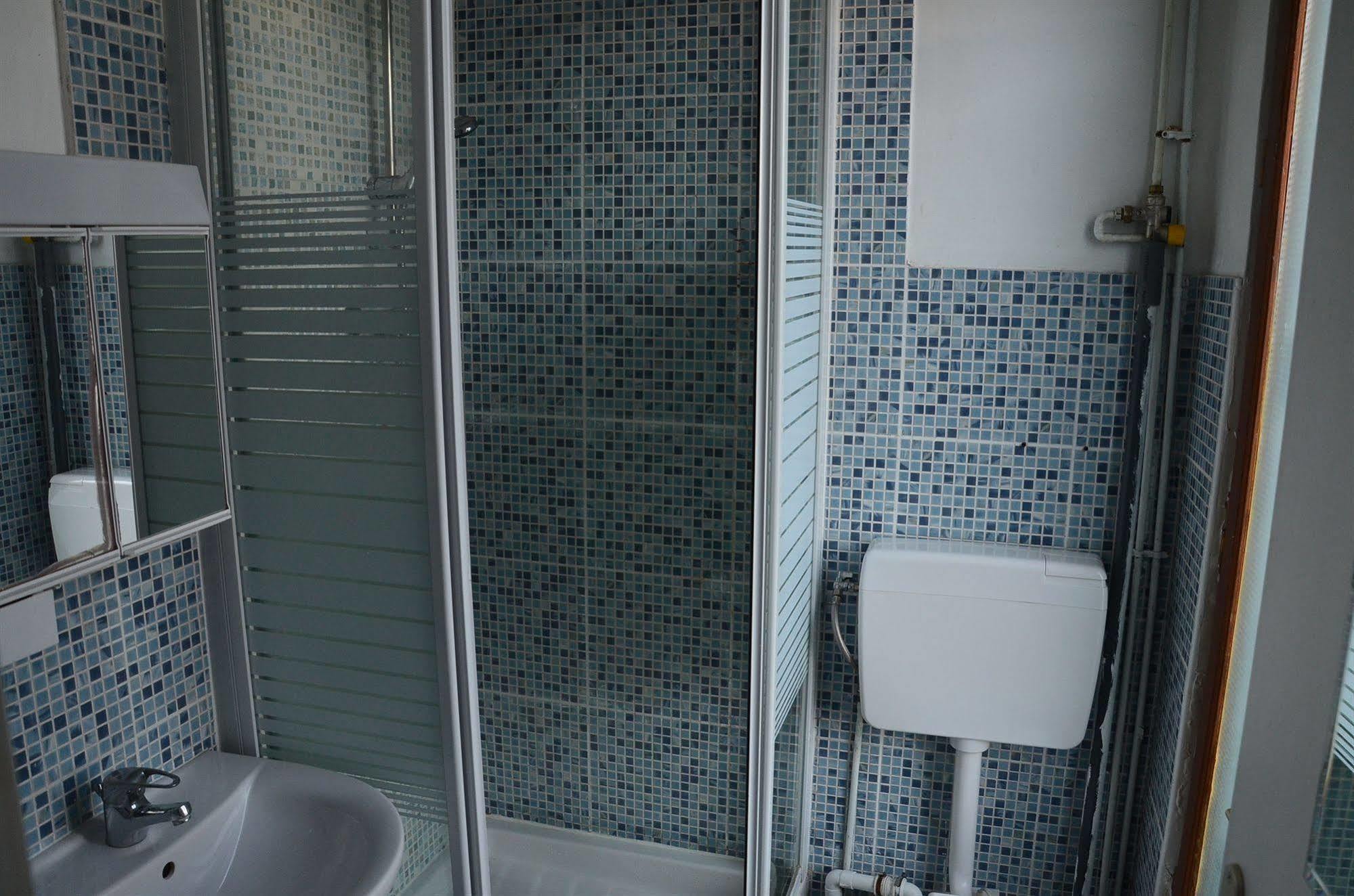 Hotel Studios Phenicio Porte De Versailles Малакоф Екстериор снимка