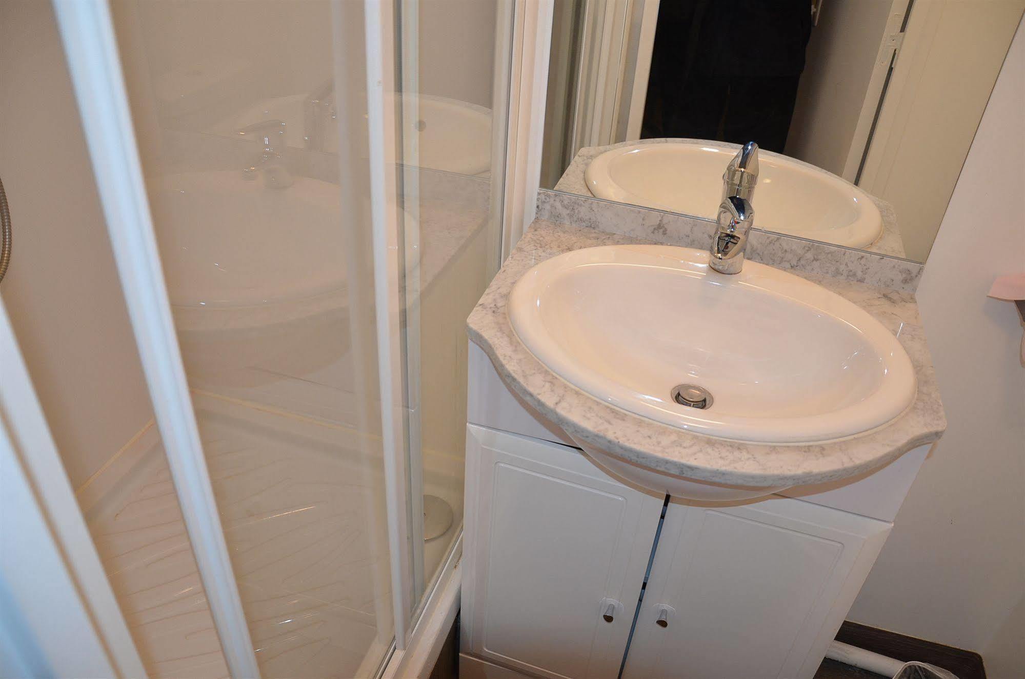 Hotel Studios Phenicio Porte De Versailles Малакоф Екстериор снимка