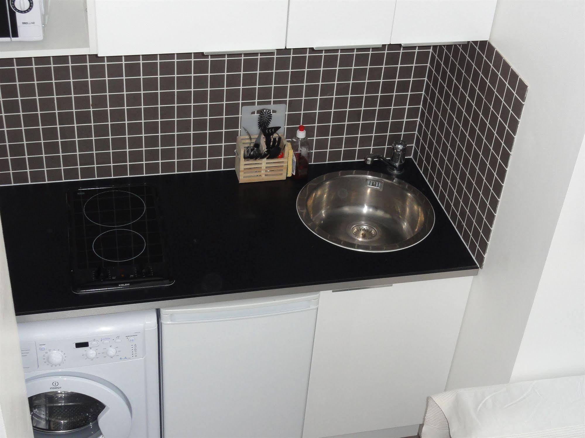 Hotel Studios Phenicio Porte De Versailles Малакоф Екстериор снимка
